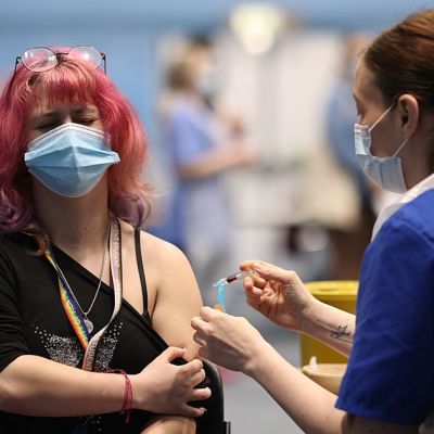 Students to be offered one-off MenB vaccine following deadly meningitis outbreak