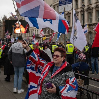 Police draft in 500 extra officers for Tommy Robinson march