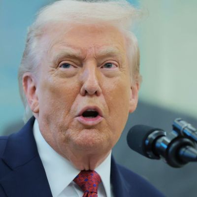 Donald Trump’s ‘outrageous’ threat to BBC slammed as Keir Starmer faces demand – The Mirror