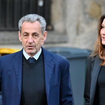 Sarkozy being protected by security guards in jail