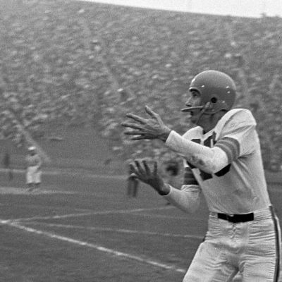 Dub Jones, Who Scored 6 Touchdowns for Browns in One Game, Dies at 99