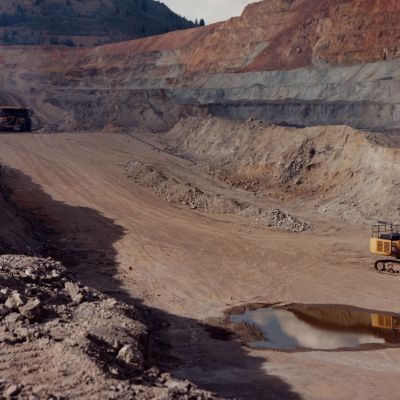 A Toxic Pit Could Be a Gold Mine for Rare-Earth Elements