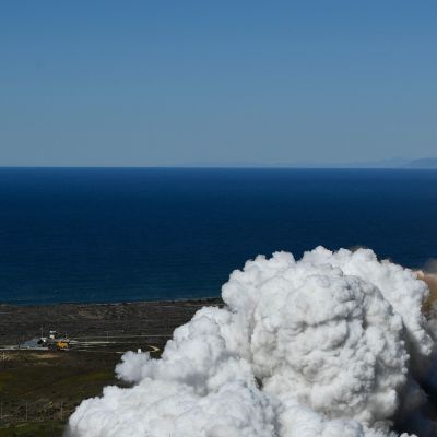 Elon Musk’s SpaceX, Already a Leader in Satellites, Gets Into the Spy Game