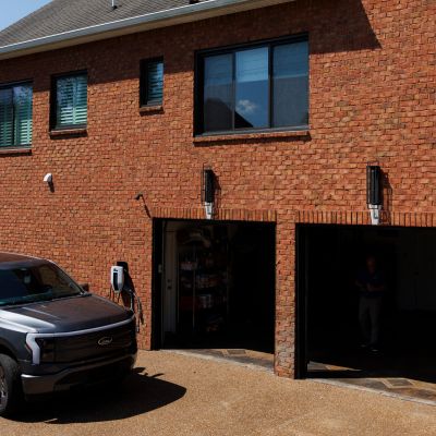 A New Job for Electric Vehicles: Powering Homes During Blackouts