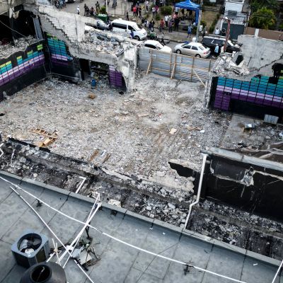 Did Weight and Noise Make a Dominican Republic Nightclub Roof Collapse?