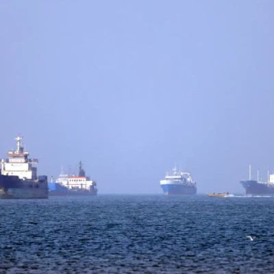Iran nears Hormuz deal with Oman, says reopening hinges on the US