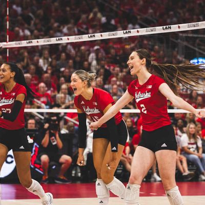 Another Top-5 Sweep for Nebraska Volleyball; Huskers Dominate Louisville Cardinals