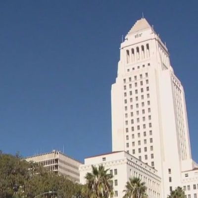 LA considers ending controversial vaccine mandate for city employees