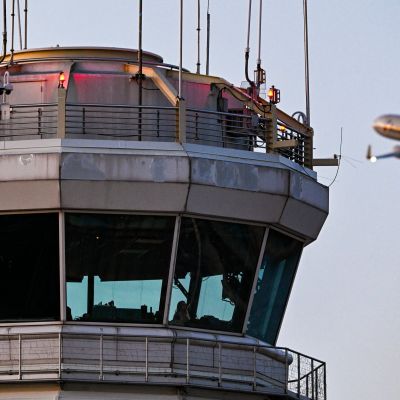 2 Planes Abort Landings as Army Helicopter Flies Near D.C. Airport
