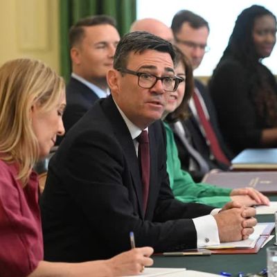 UK PM Burnham slashes energy bills to ease cost crisis