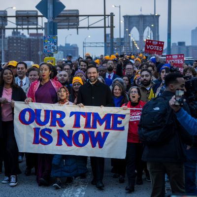 Mamdani Marches to City Hall on Final Campaign Day Before Election