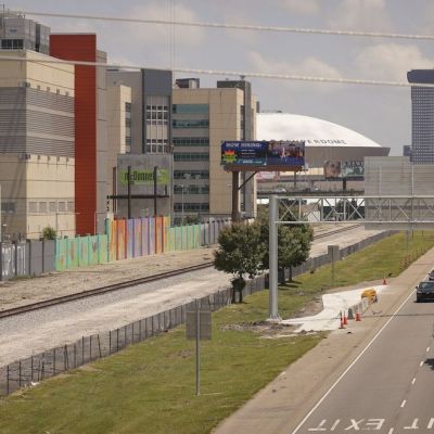 Louisiana seeks escaped inmates, and answers about their brazen escape