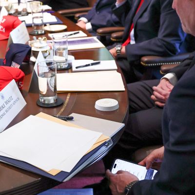 Signal Clone Used by Waltz Suspends Service After ‘Security Incident’