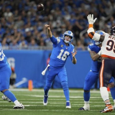 Monday Sports – Lions back in gear after blowing out Bears 52-21 in Johnson’s return to Detroit