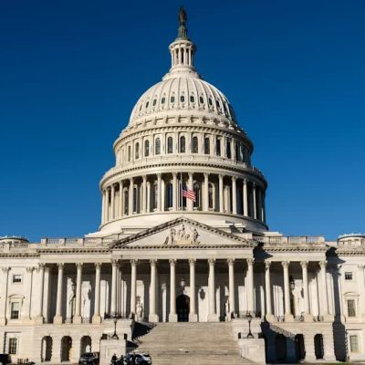 Government shutdown live updates: 8 Senate Democrats join GOP in vote to end impasse and reopen – Yahoo News Canada