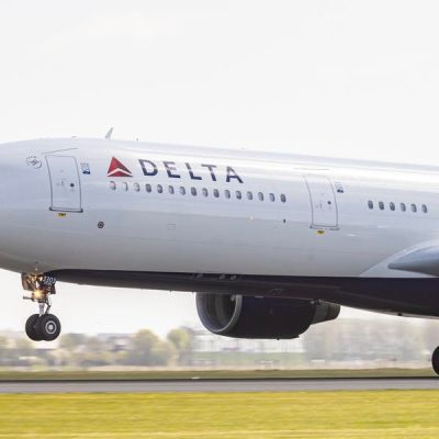 U.S. Investigating Security Risk Of Commercial Jet & Engine Imports