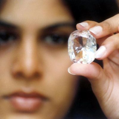 Diamond Mountain Casts A Long Shadow On The Sale Of De Beers