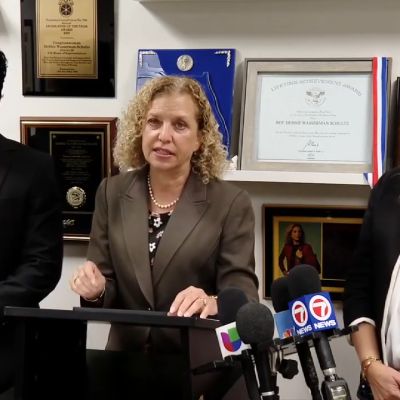 U.S. Rep. Wasserman Schultz, Venezuelan-American caucus slam Trump administration’s actions in the Caribbean – WSVN 7News | Miami News, Weather, Sports | Fort Lauderdale