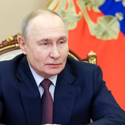 Kushner and Witkoff hold late-night peace talks with Putin