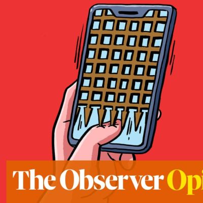 One thing stops us from prising teens from their phones: peer pressure | Martha Gill