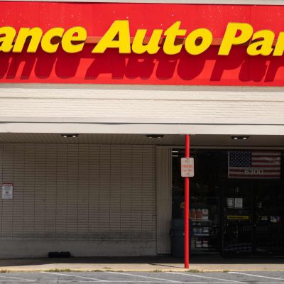 Stocks making the biggest moves midday: Advance Auto Parts, Robinhood, Chip equipment makers and more