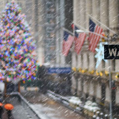 Bargain hunting: These 8 portfolio stocks look quite cheap, but only some are worth buying