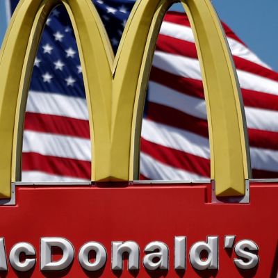 McDonald's announces plans to hire 375,000 workers with Trump Labor secretary