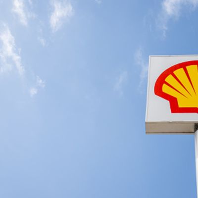 Oil major Shell posts sharp fall in first-quarter profit on weaker crude prices
