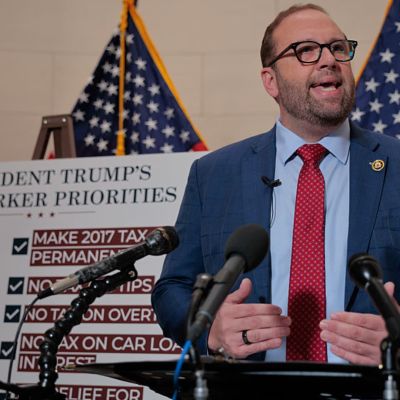 Wealthy taxpayers get new breaks under House bill -- along with a hidden tax hike