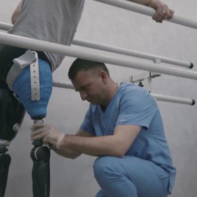 Minnetonka doctor taking prosthetics to amputees in Ukraine