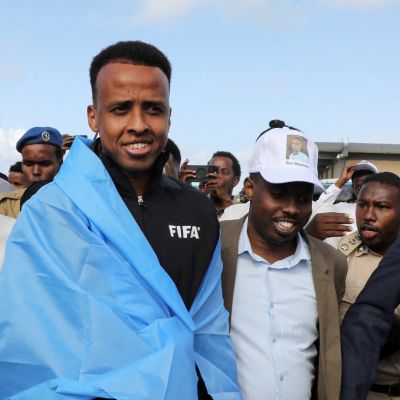 Somali World Cup Referee Denied Entry to U.S. Returns Home to Hero’s Welcome