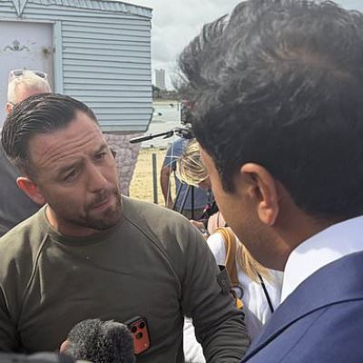 Moment anti-migrant organiser ‘Danny Tommo’ confronts Zia Yusuf