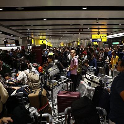 Hundreds more flights cancelled as passengers brace for travel chaos