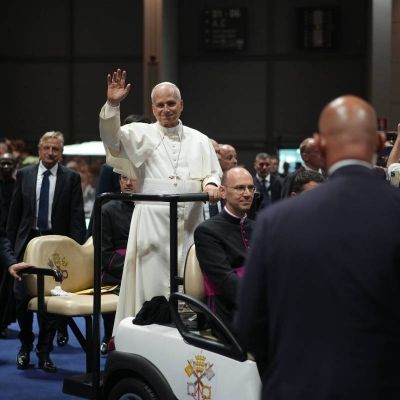 Pope Leo calls for dialogue over conflict, says young Catholics are a sign of hope