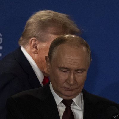 Russia wants to impose “peace” that is beneficial to it because its economy is weak, – Tusk