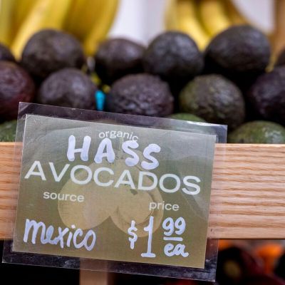 Trump’s New Tariff Blitz to Hit Avocados, Cars and Bell Peppers