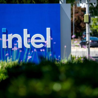 Intel Secures $7.9 Billion US Chips Award for Advanced Factories