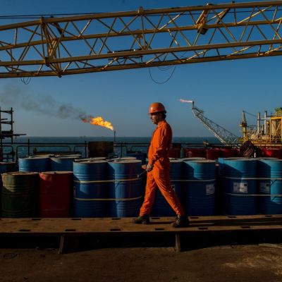 Oil Traders Price In Trump’s Foreign Policy as Bearish for Crude