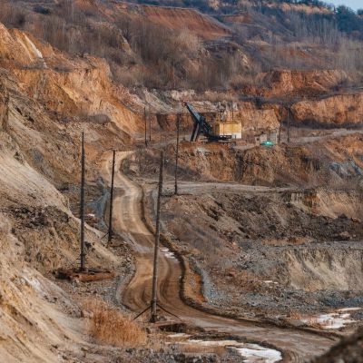 Ukraine Plans to Send Envoys to US for Talks on Minerals Deal