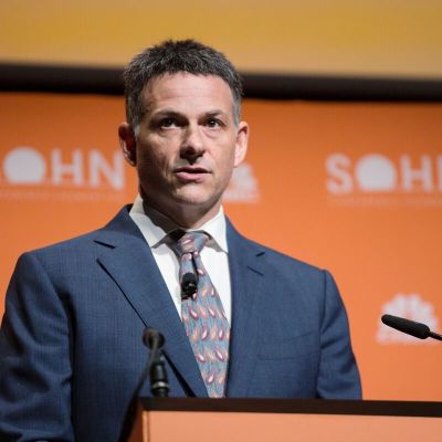 Einhorn Says Tariff ‘Attacks’ to Force More Fed Cuts This Year