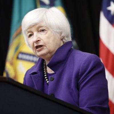 Yellen Warns US Recession Risk Is ‘Way Up’ After Trump’s Tariffs