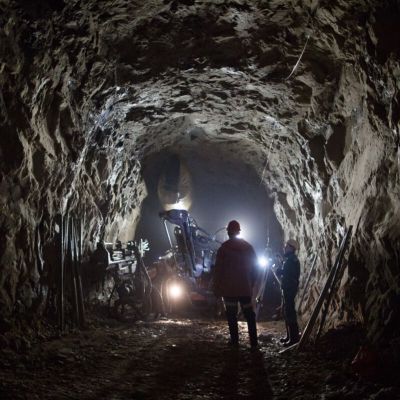 Oman Firm Replaces Sanctioned Alrosa in Angolan Diamond Miner