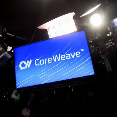 CoreWeave Gets Mixed Analyst Reviews as Risks Offset AI Appeal