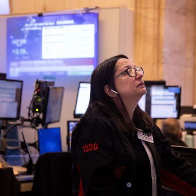 US Stocks Rise at Open as Investors Look Ahead to China Talks