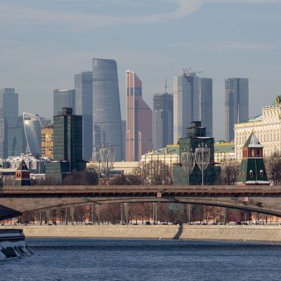 Russian Businesses See Billions Stuck Abroad on Payment Delays