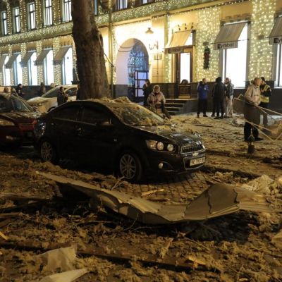 Russia Bombards Ukraine With Missiles and Drones, Killing Six