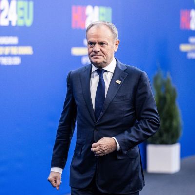 Tusk Says Wants to Keep Polish Energy Prices Frozen in 2025