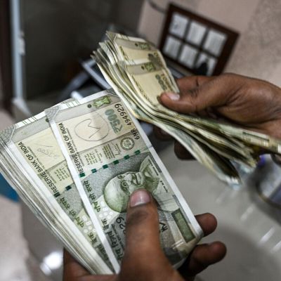 Rupee at New Record Low as US Visa-Fee Hike Adds to Tariff Woes