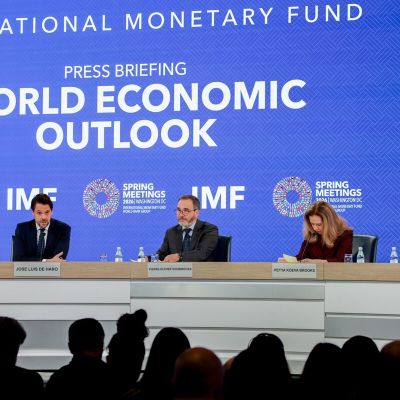 IMF Cut Global Growth to 3.1%, Flags Downturn Risk If War Lasts