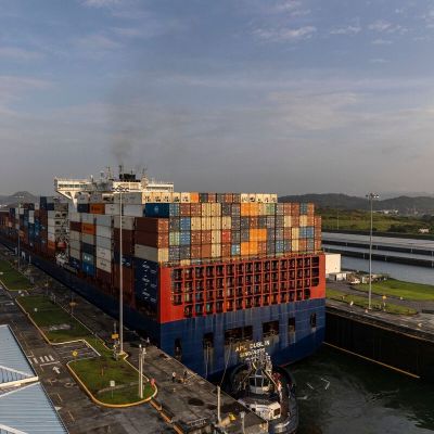 Trump Says US Ships Need Free Travel Through Panama, Suez Canals